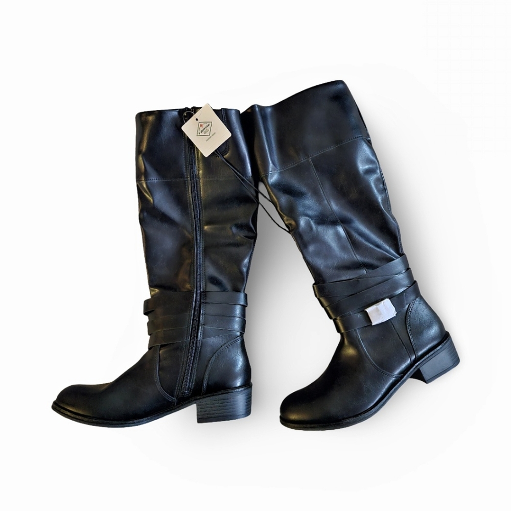 St. John's Bay Black Boots Size 7.5